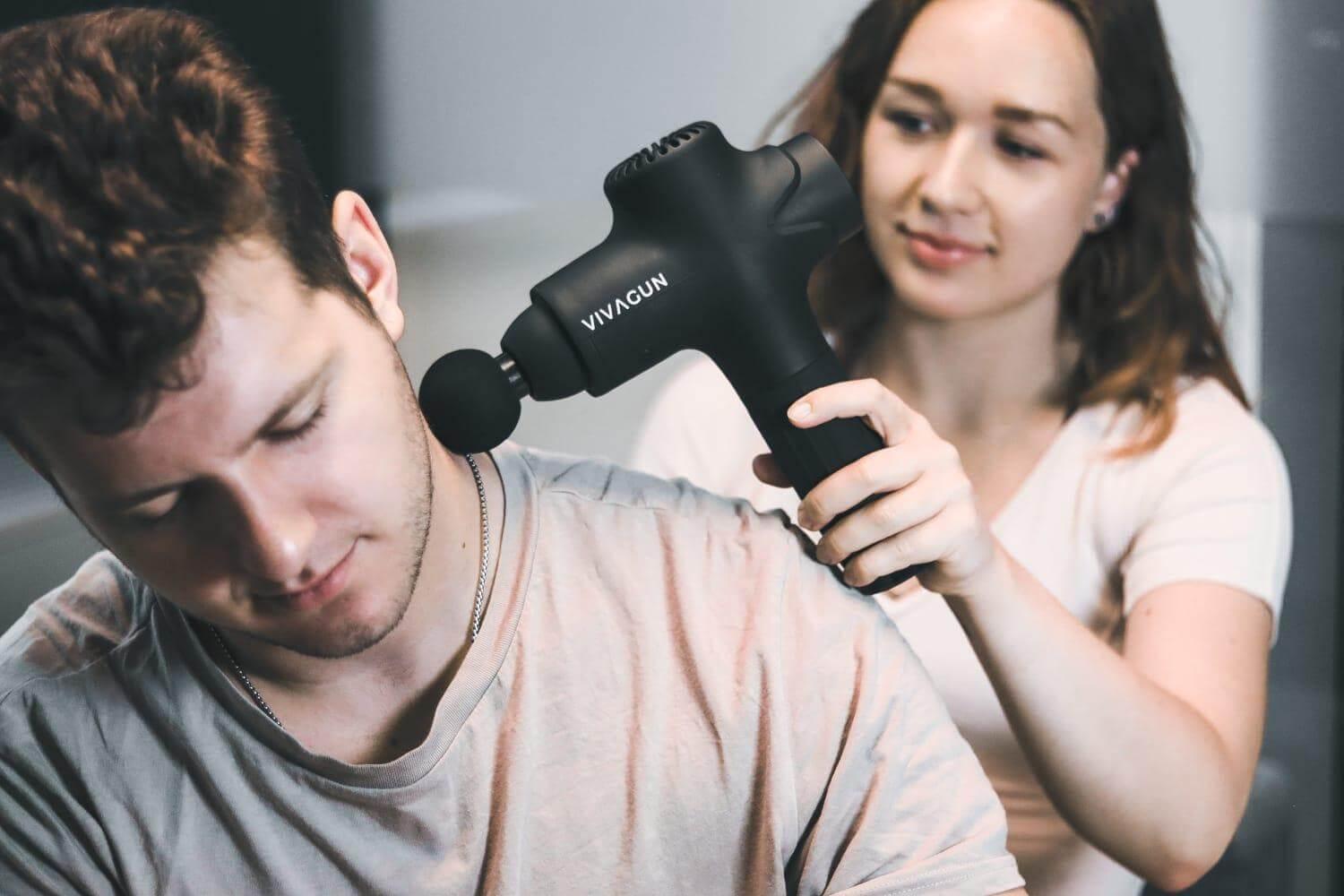 Mange måter å fjerne smerter i ryggen på - VIVAGUN